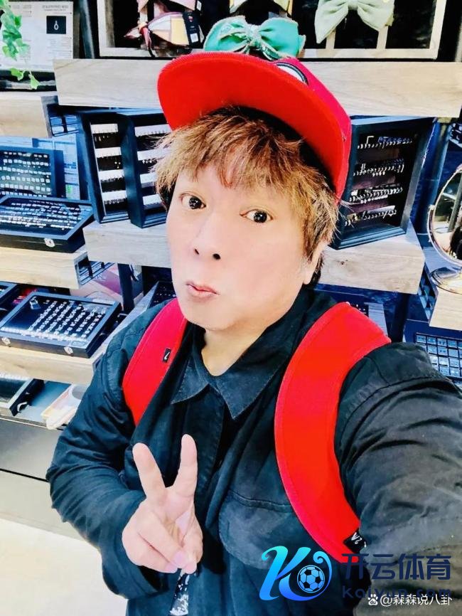 艺东说念主曹西平弃世 被发面前已现尸斑 家中猝逝引情切