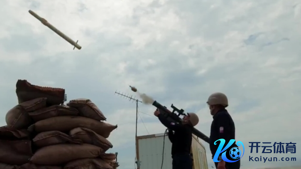 近来一些外交媒体账堪称，伊朗近期击落一架好意思军F-15战机即是用了土耳其坐褥的单兵便携式防空导弹。